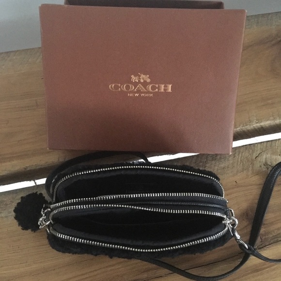 Small Coach Purse - Picture 4 of 8